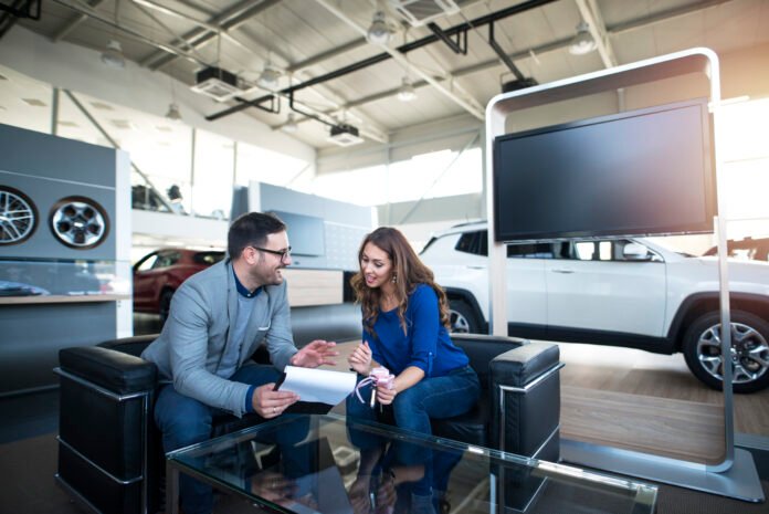 automotive brands use digital marketing to drive showroom visits